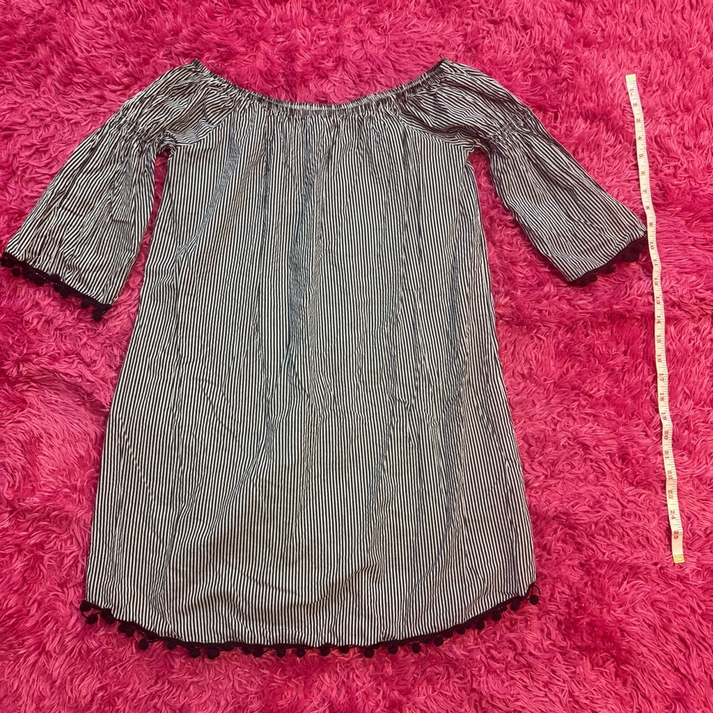 Striped Off-Shoulder Women's short dress with pompom lacing B019
